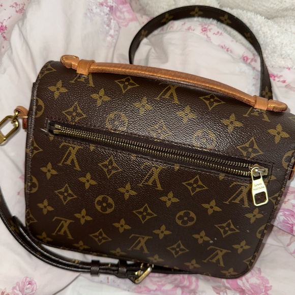 Louis Vuitton Métis - Picture 16 of 16